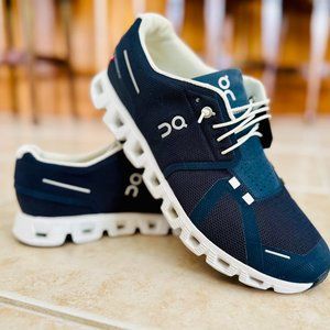 On Cloud 5 Men's Running Shoes- Navy/White- Size 11 Men's